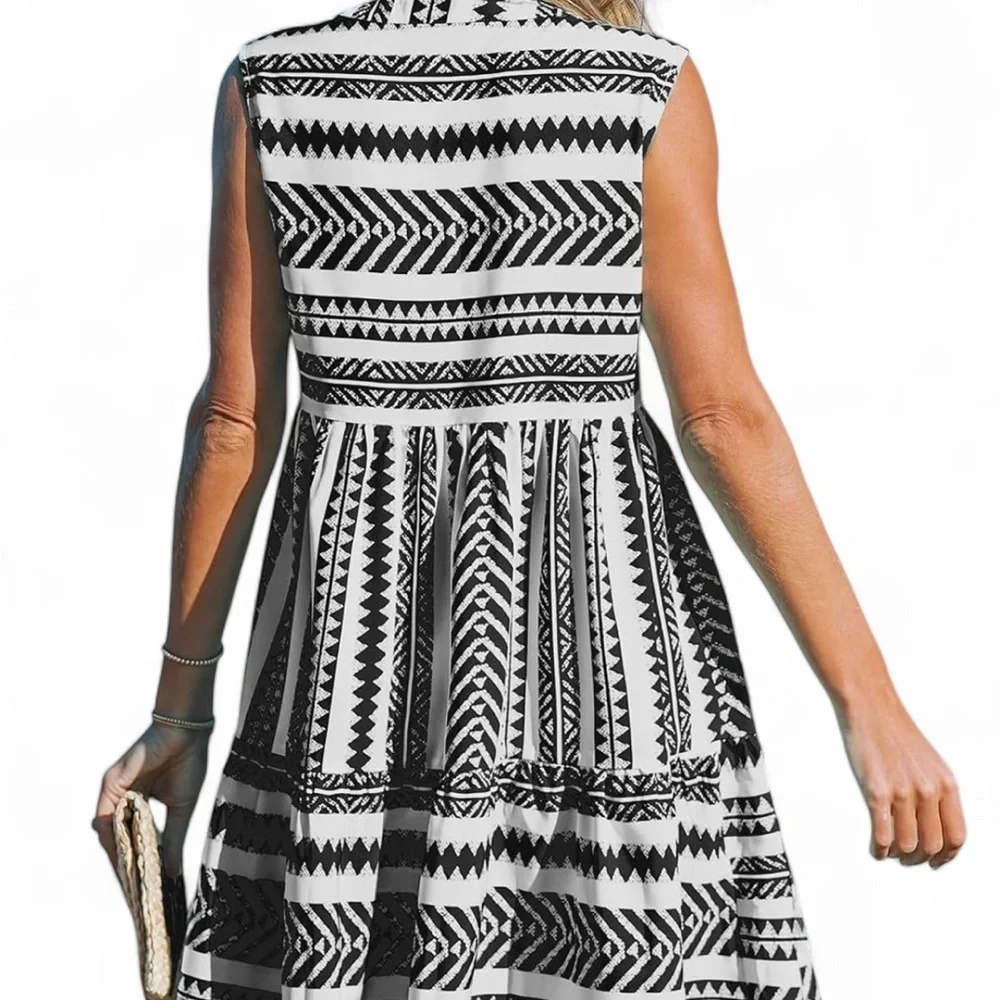 Cupshe Monochrome Patterned Mini Dress - Picture 2 of 8